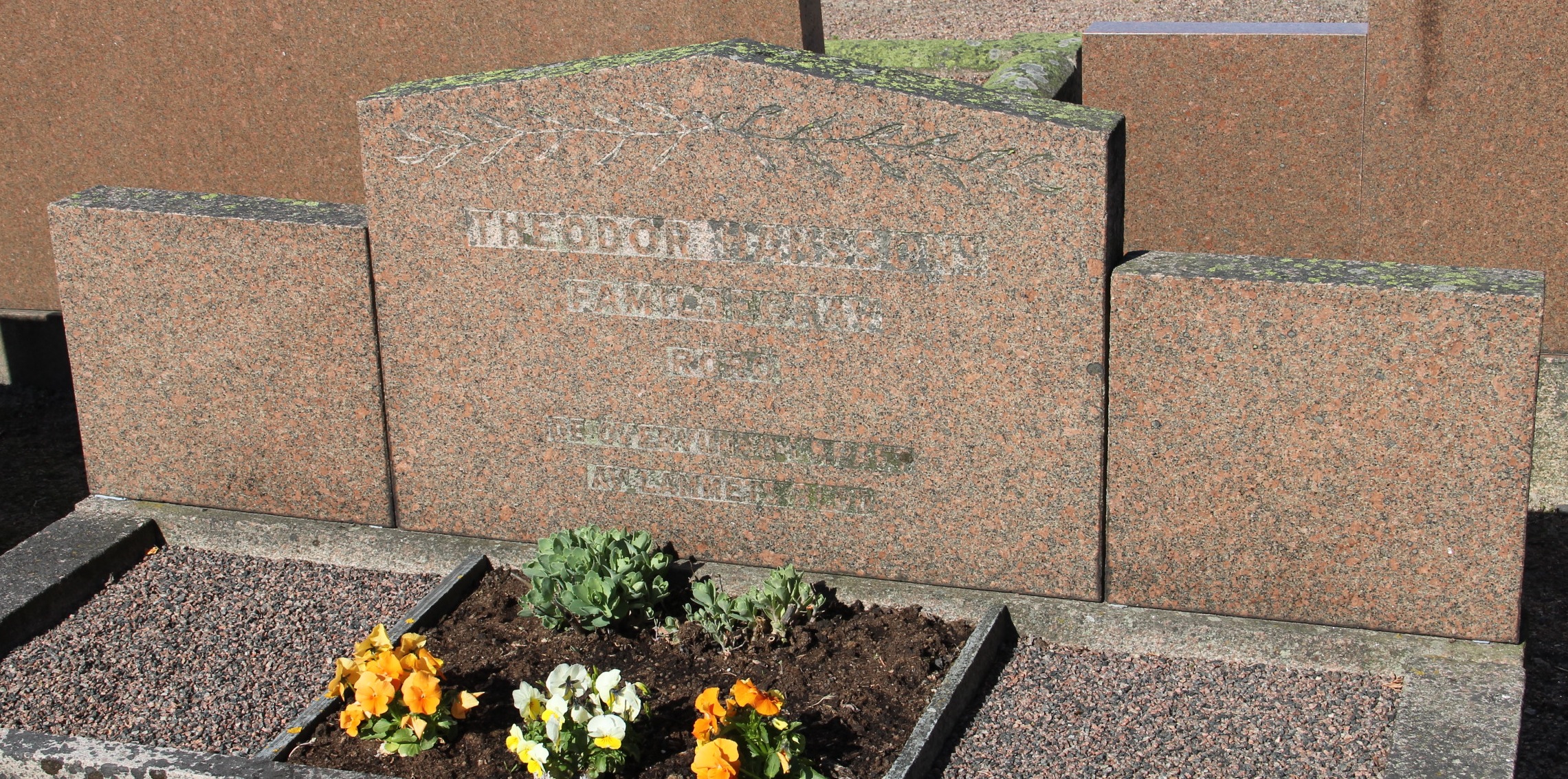 Grav D155 Öckerö Kyrkogård