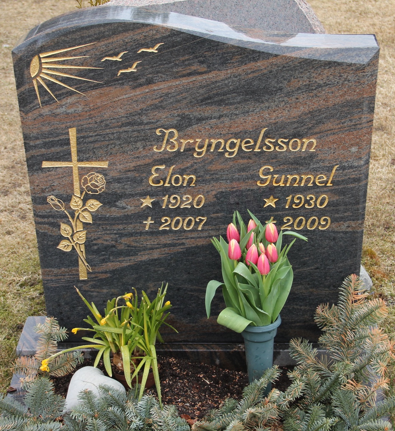 Grav H084 Hönö Kyrkogård