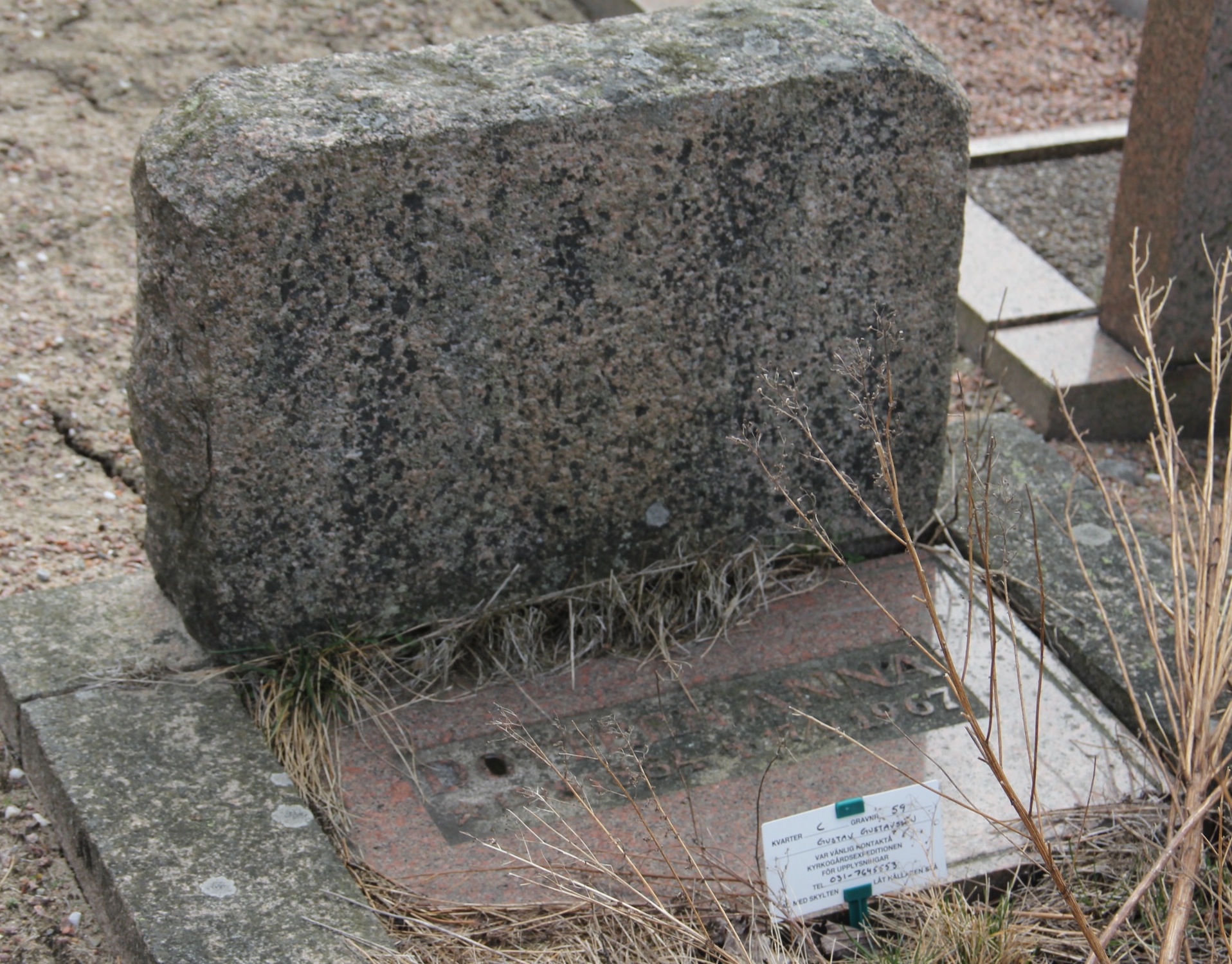 Grav C059 Öckerö Kyrkogård