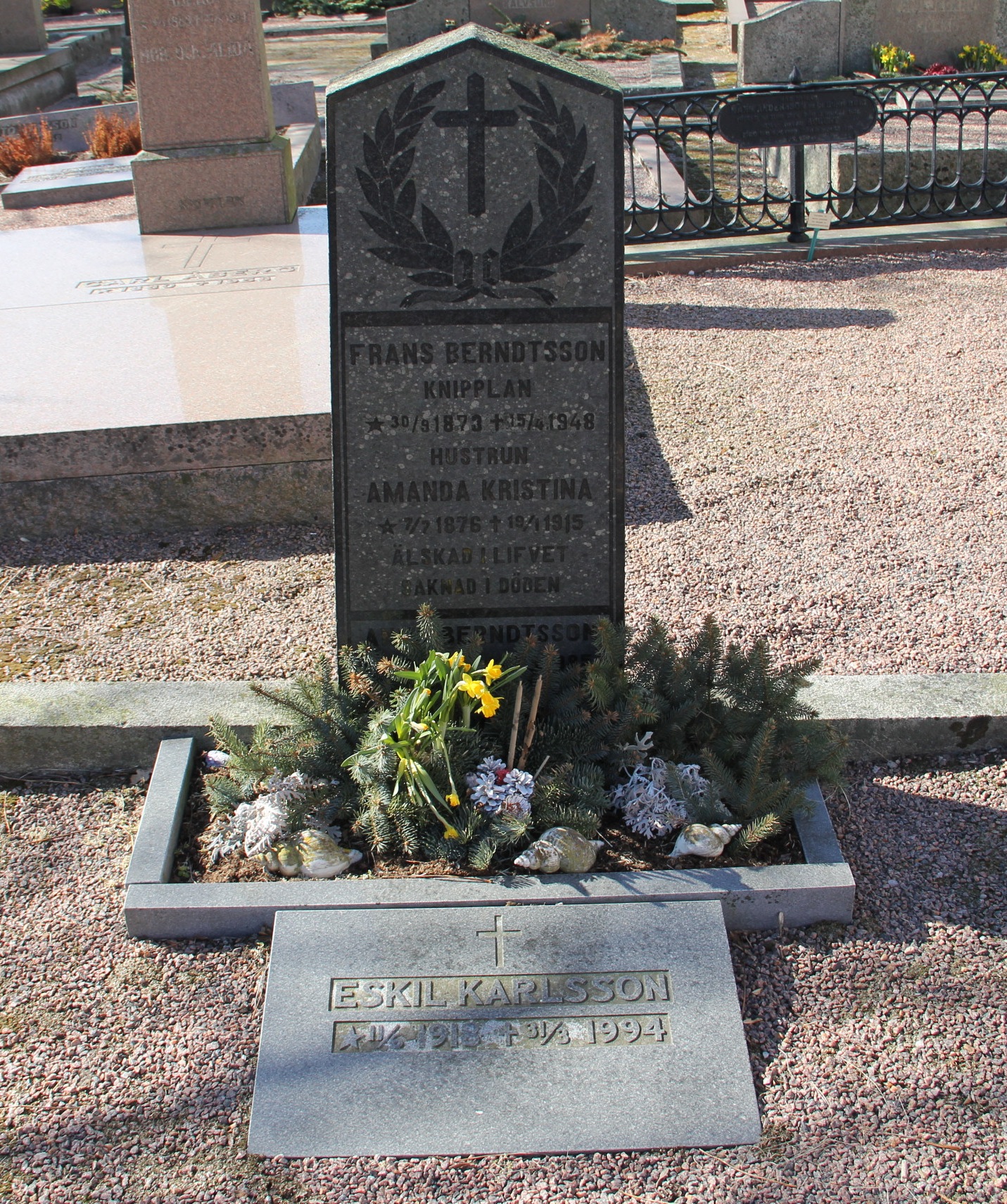 Grav A098 Öckerö Kyrkogård
