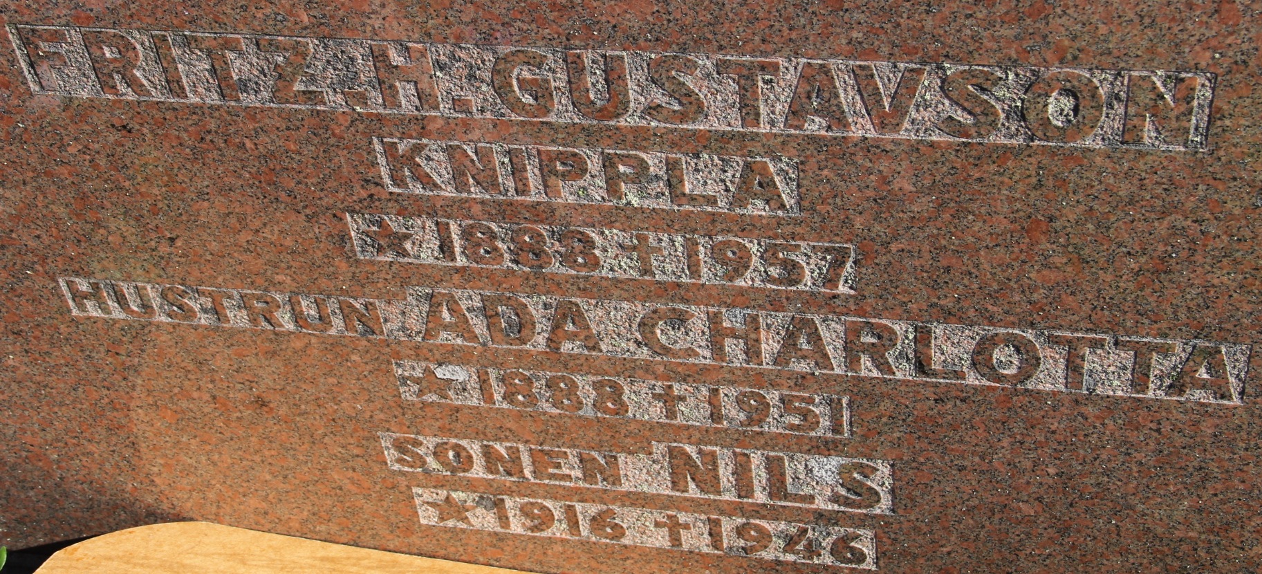 Grav F148 Öckerö Kyrkogård