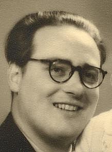 Nils Edvard Hallgren