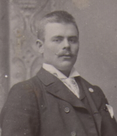 Aron Oliander